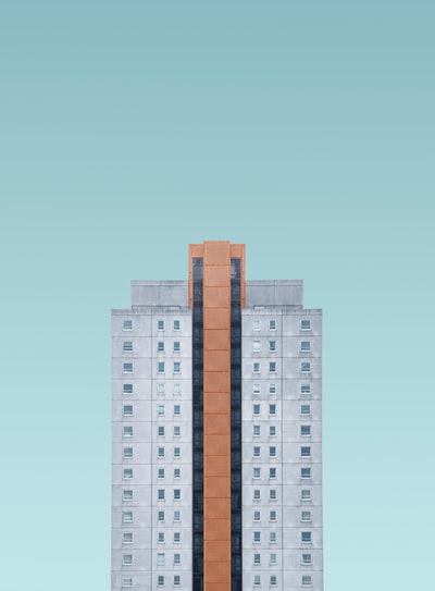 灰褐色高层建筑